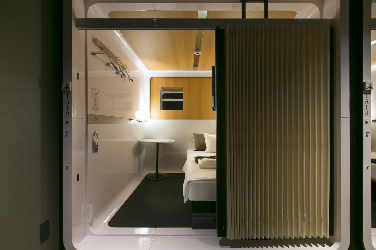 First Cabin Hanshin Nishiumeda Osaka Eksteriør billede