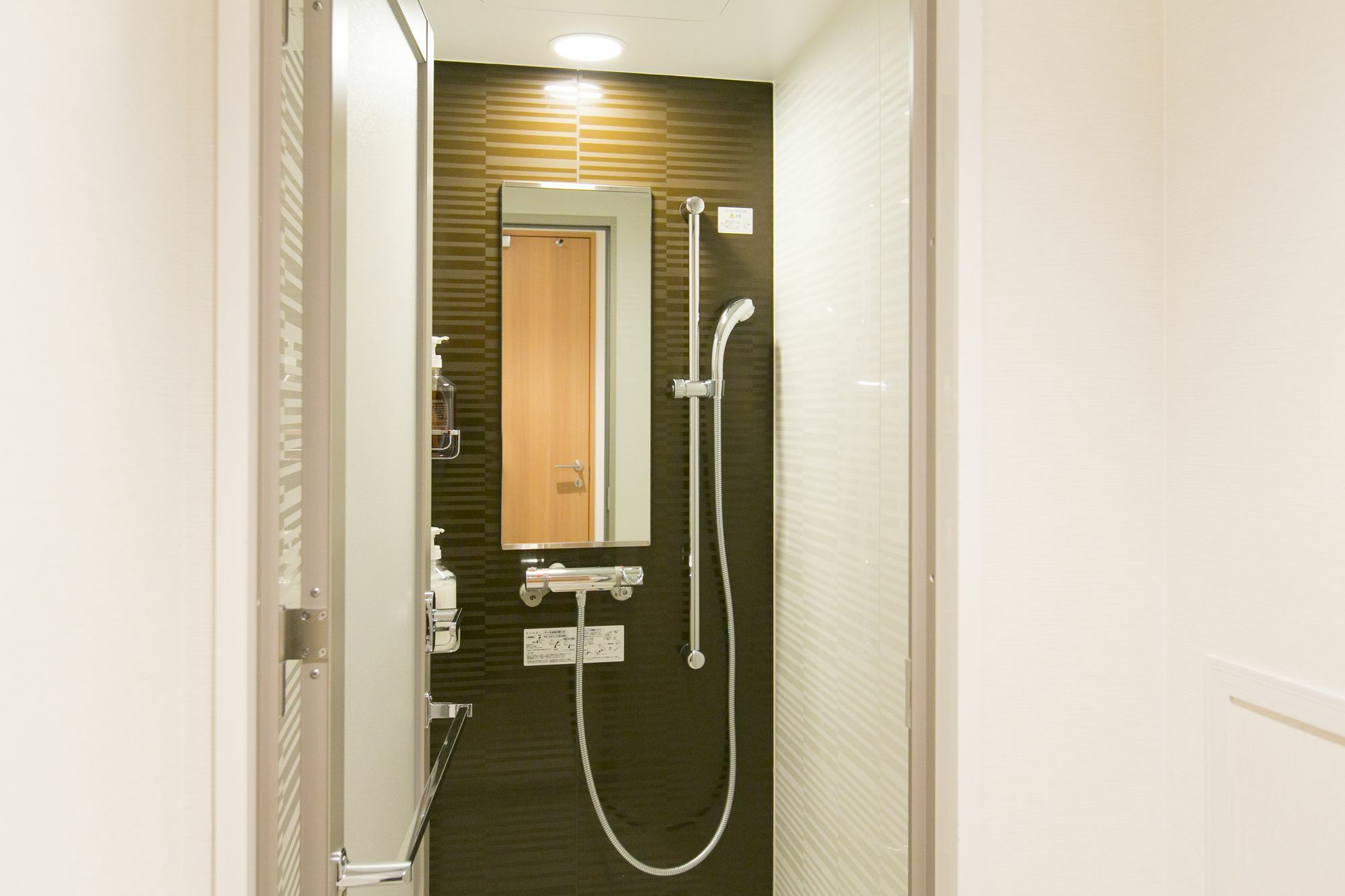 First Cabin Hanshin Nishiumeda Osaka Eksteriør billede