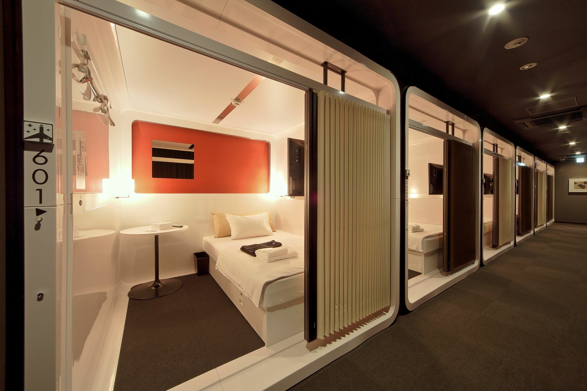 First Cabin Hanshin Nishiumeda Osaka Eksteriør billede