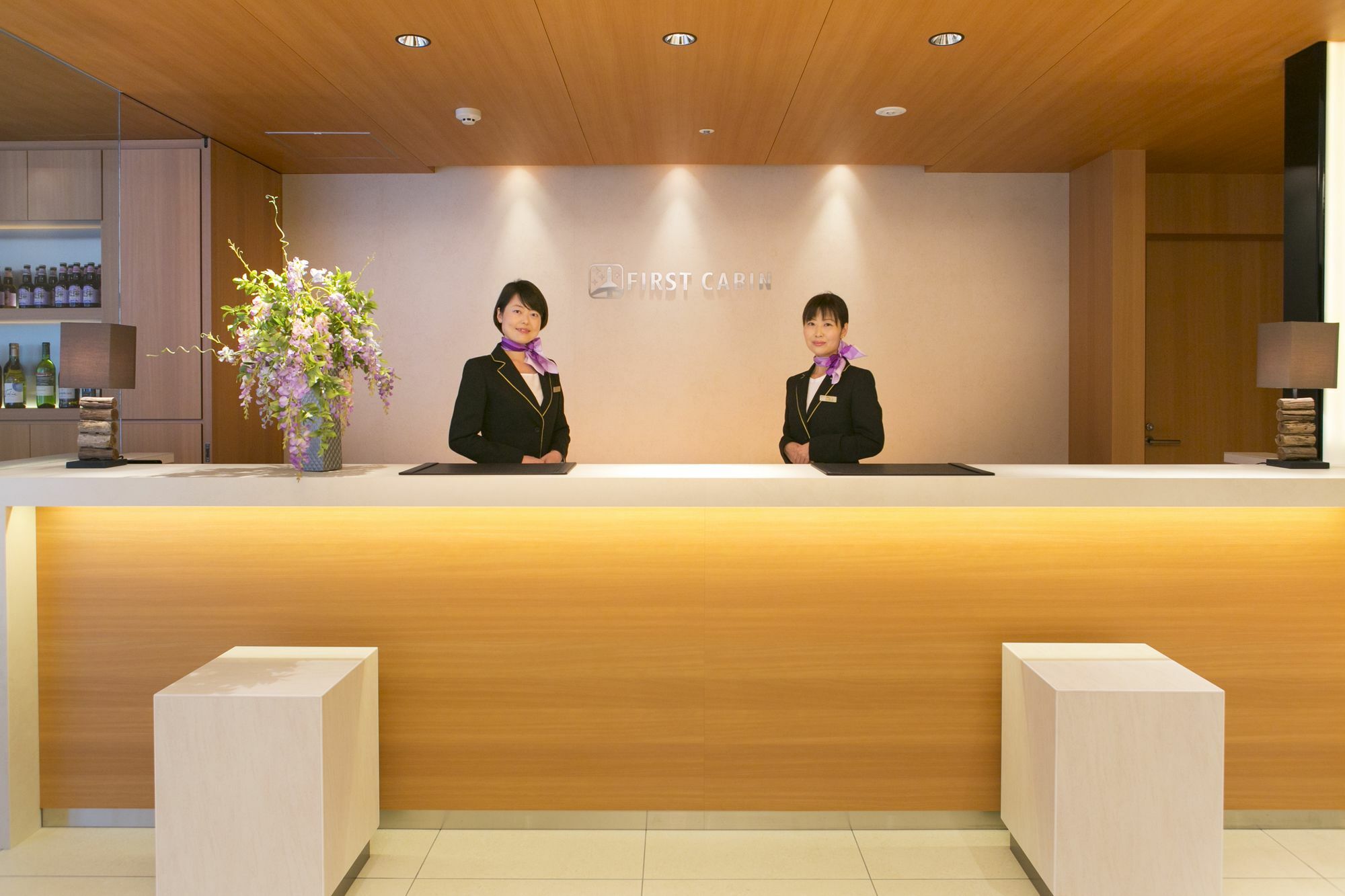 First Cabin Hanshin Nishiumeda Osaka Eksteriør billede